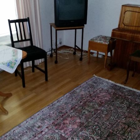 Marja-Liisa Vitikainen Apartment Kungsangen Exterior photo